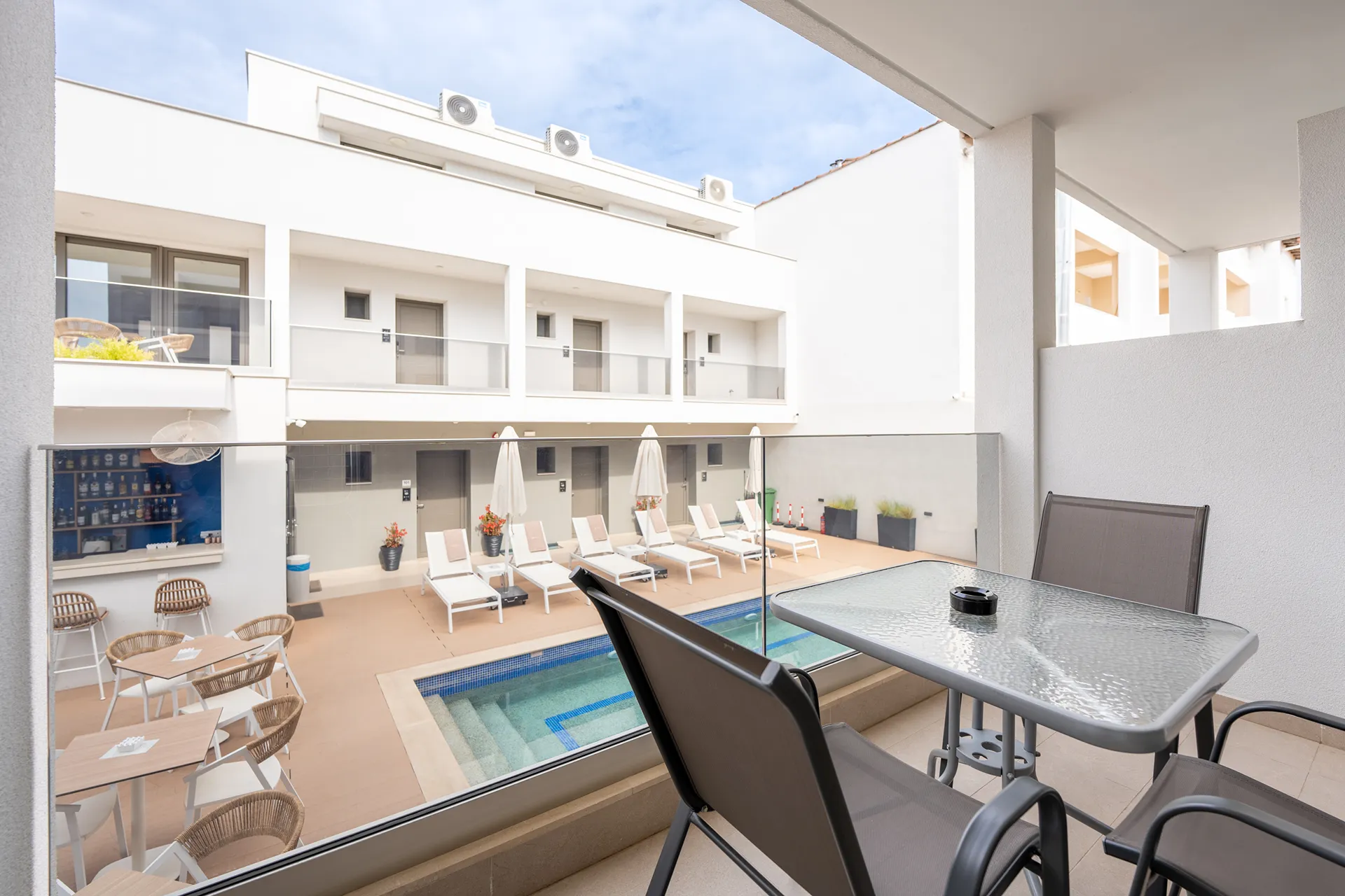 Tiara Holidays - Elegant Maltepe - Double Room with Pool View - balcony
